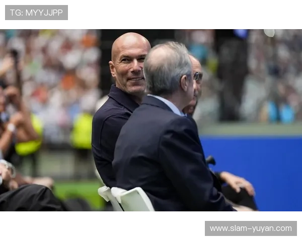 法国足球传奇球星风采大赏：从齐达内到姆巴佩的时代变迁与辉煌