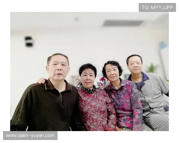 足球球星与家人共度温馨一天的亲情时光与生活点滴